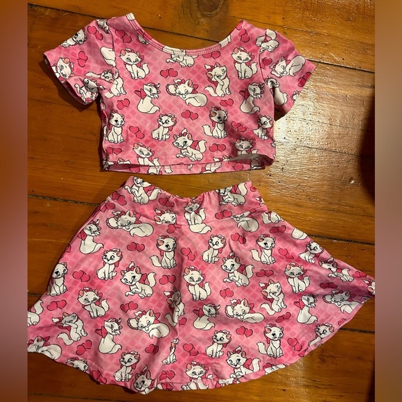 Other - Small shop 2/3t pink Disney cat 2pc set short sleeve crop top & skirted bummies